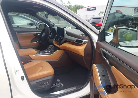 2021 Toyota Highlander Platinum from USA, damaged, VIN 5TDFZRAHXMS038802